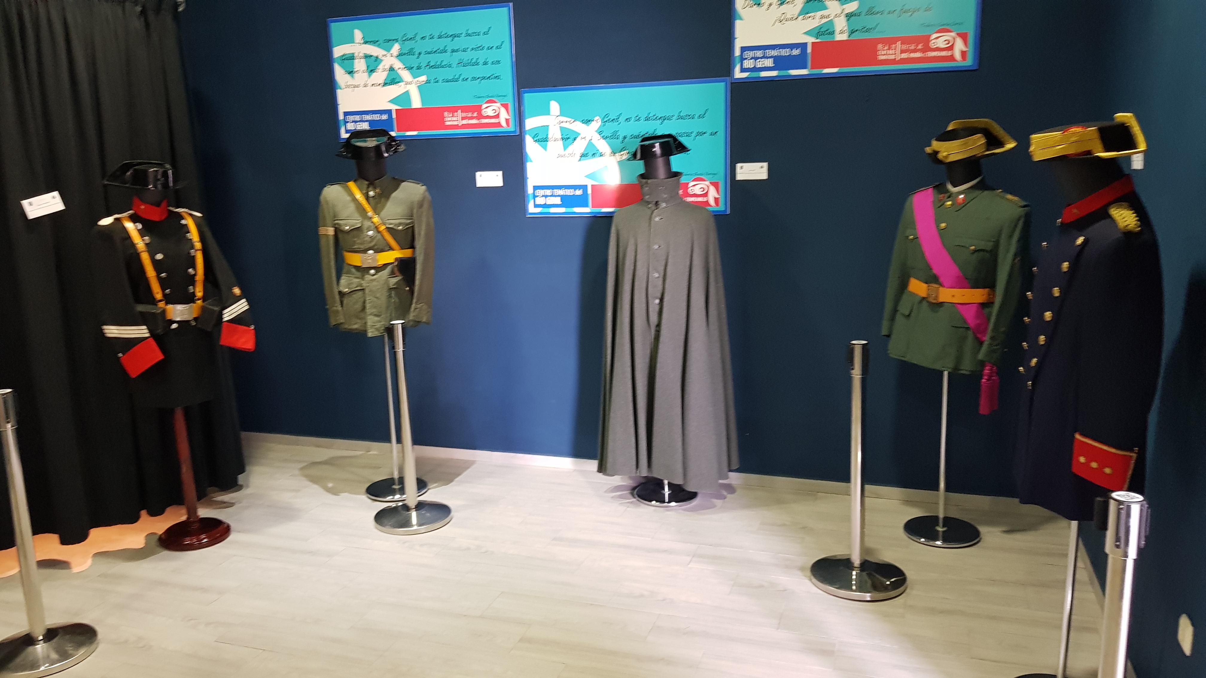 Exposición de uniformes
