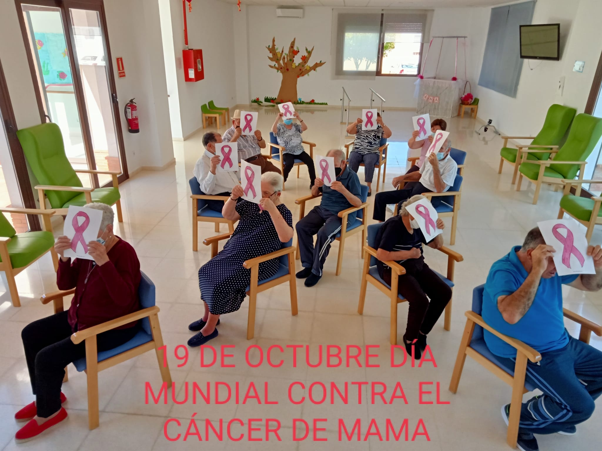 CONMMEORACION DIA CANCER MAMA EN EL CENTRO DÍA MAYORES